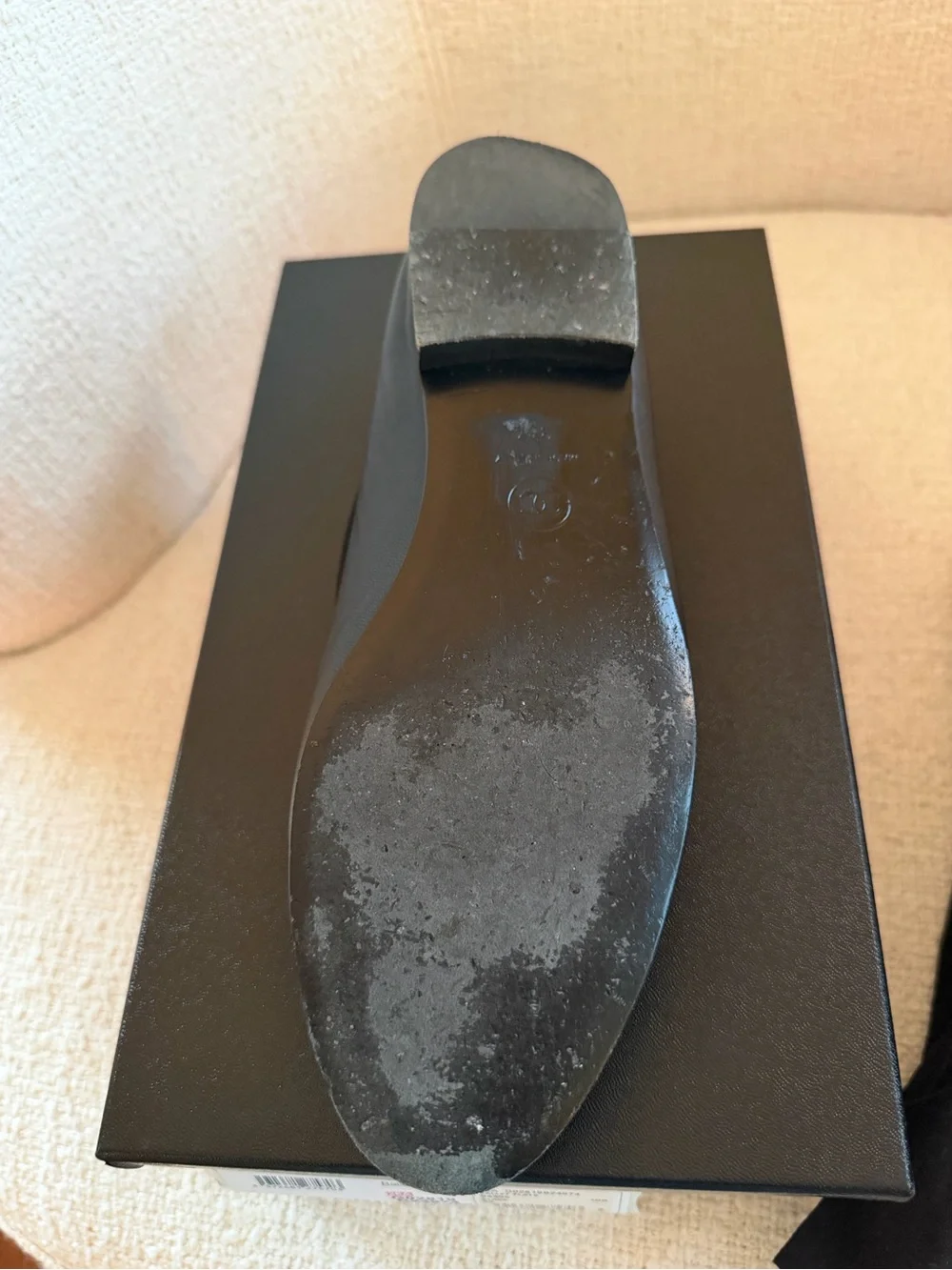 CHANEL Black Leather Ballet Flats with Patent Cap Toe